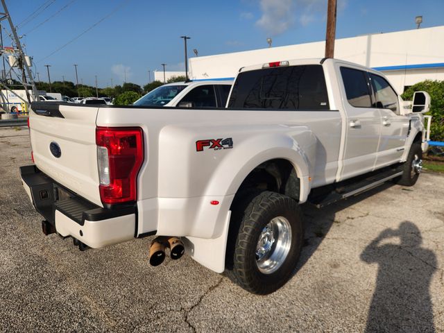 2018 Ford F-350SD Lariat White at Autostrade