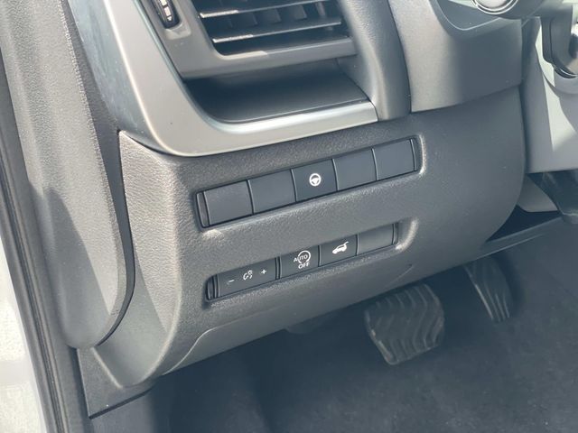 Used 2025 White Nissan SV image 18