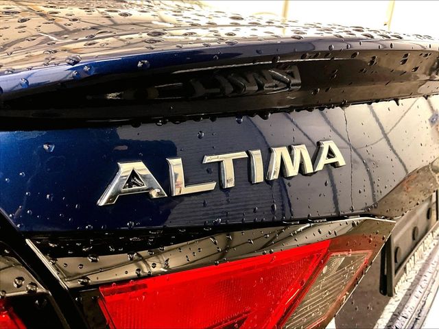 2020 Nissan Altima 2.5 SR Blue at John Sisson Motors