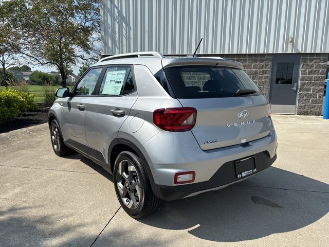 New 2025 Silver Hyundai SEL image 8