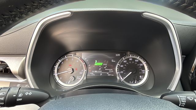 Used 2023  Toyota XLE image 15