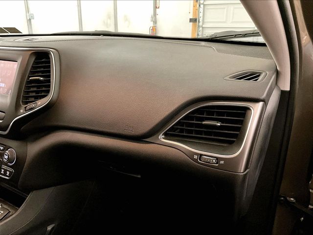 2019 Jeep Cherokee Latitude Beige at Bob Ruth Ford