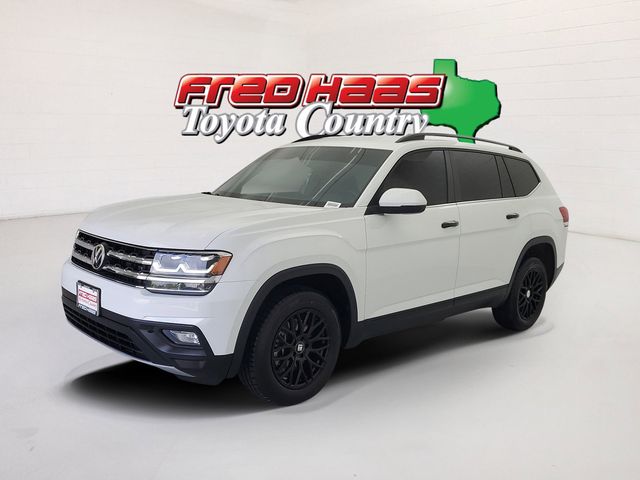 Pure White 2020 Volkswagen Atlas SE FWD SUV / Crossover Front-Wheel Drive 8-Speed Automatic