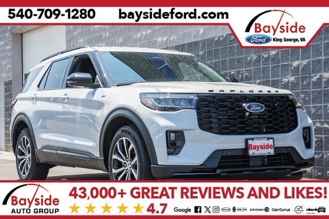 Space White Metallic 2026 Ford Explorer SUV / Crossover All-Wheel Drive Automatic