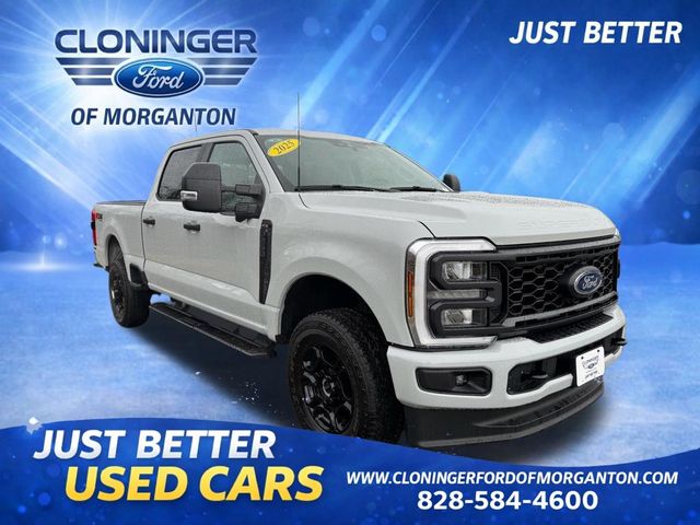 Avalanche 2025 Ford F-250 Super Duty XL Crew Cab 4WD Pickup Truck Four-Wheel Drive Automatic
