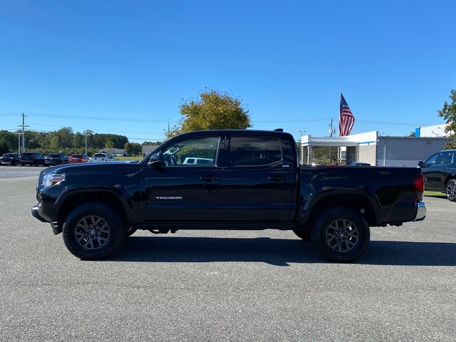 2022 Toyota Tacoma SR5 3