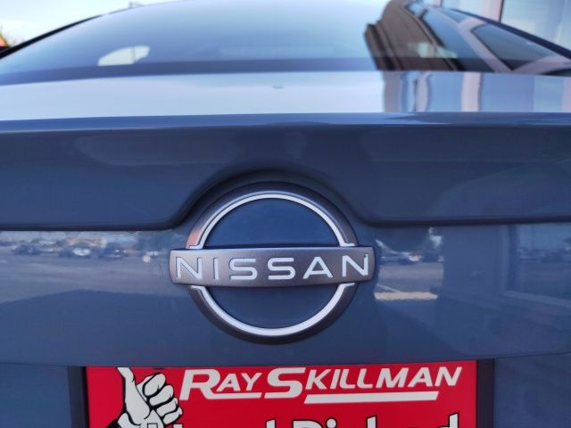 Used 2025 Gray Nissan SR image 31