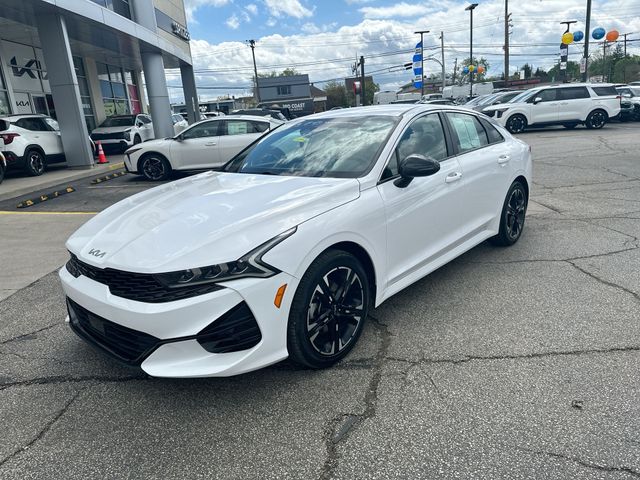 Used 2023 White Kia GT-Line image 11