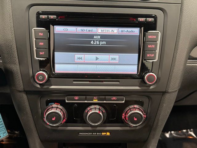 2010 Volkswagen GTI photo
