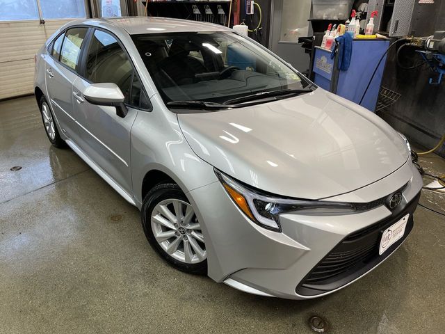 2026 Toyota Corolla Hybrid LE AWD