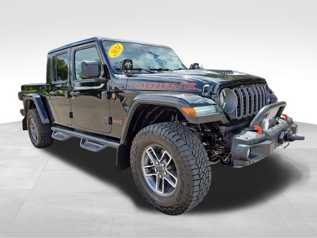 Black Clearcoat 2024 Jeep Gladiator Pickup Truck Four-Wheel Drive 8-Speed Automatic