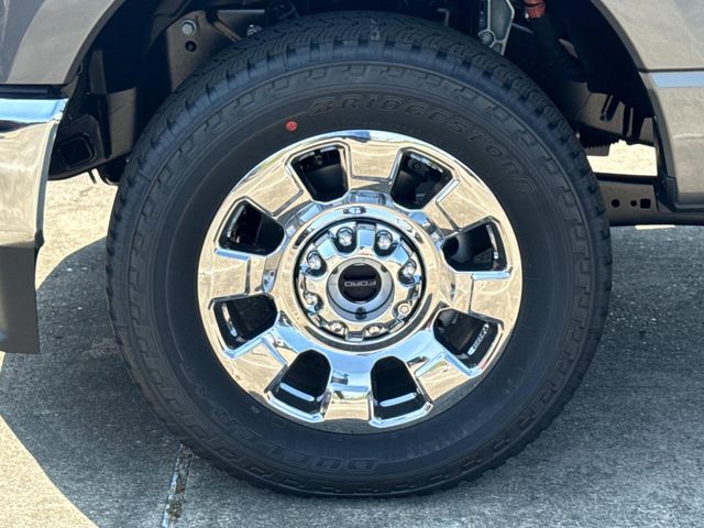 New 2026 Gray Ford Lariat image 4