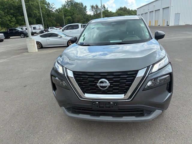 Used 2023 Gray Nissan S image 4