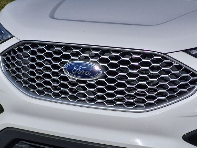 Used 2024 White Ford SEL image 36