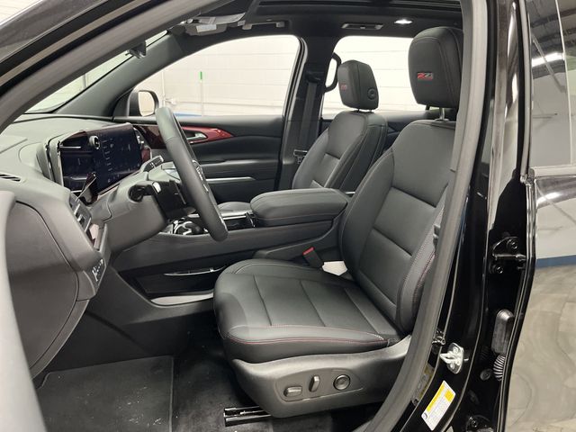 2026 Chevrolet Traverse Z71 photo 2