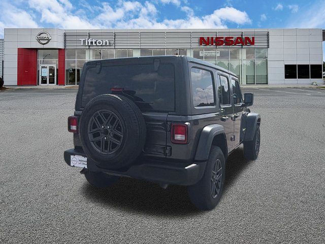 Used 2025 Jeep Wrangler SUV