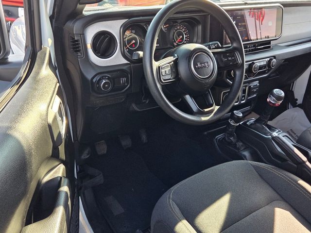 Used 2025 Jeep Wrangler SUV