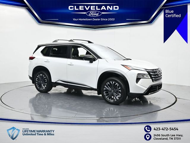 Everest White Pearl/Super Black 2025 Nissan Rogue SUV / Crossover Front-Wheel Drive Continuously Variable Transmission