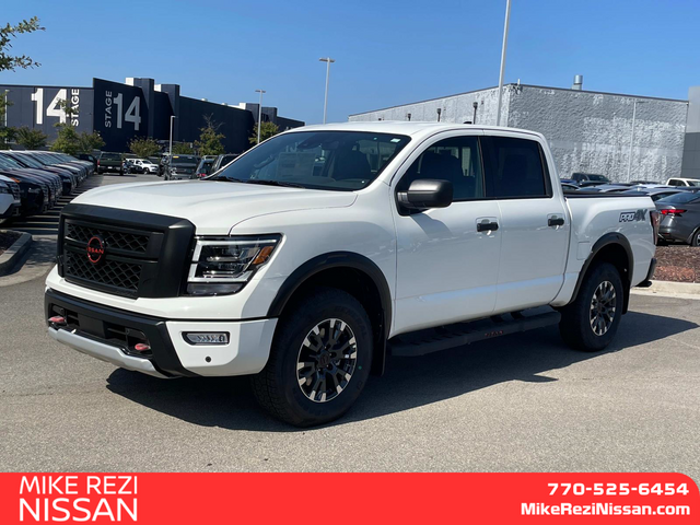 2024 Nissan Titan PRO-4X 5