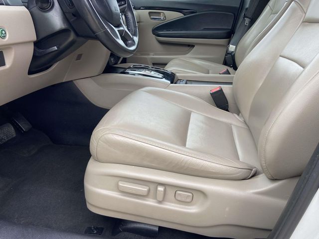 Used 2020 White Honda Touring image 10