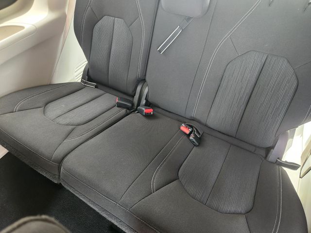 Used 2022 Chrysler Voyager Van