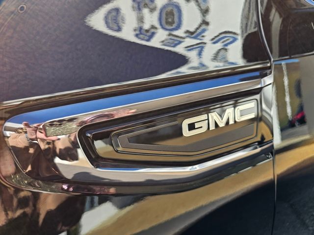 Used 2024 Black GMC Denali Ultimate image 9