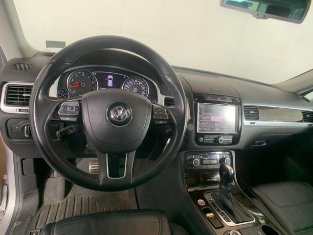 2013 Volkswagen Touareg TSI Hybrid 40