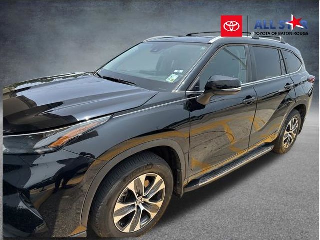 Midnight Black Metallic 2023 Toyota Highlander SUV / Crossover Front-Wheel Drive 8-Speed Automatic
