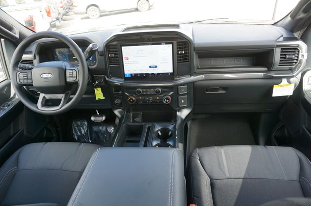 View vehicle photo 6