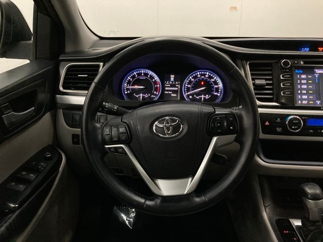 2016 Toyota Highlander XLE V6