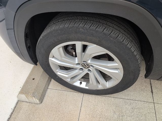 2023 Volkswagen Atlas 2.0T SE w/Technology Blue at Subaru and VW of Moon Township