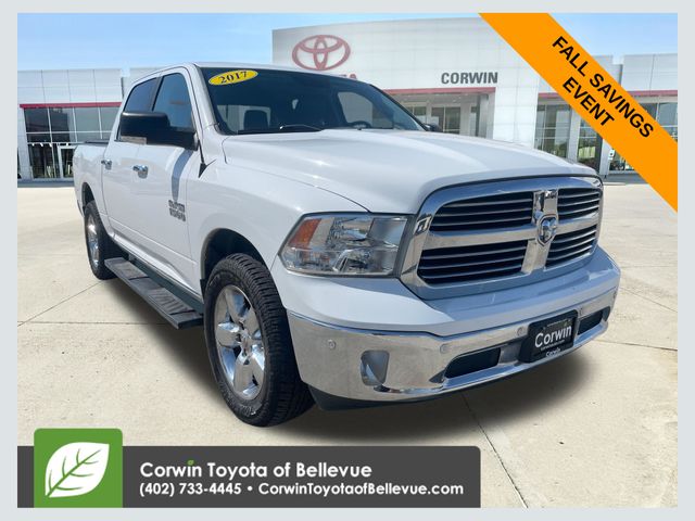 Bright White Clearcoat 2017 RAM 1500 Pickup Truck Four-Wheel Drive 8-Speed Automatic
