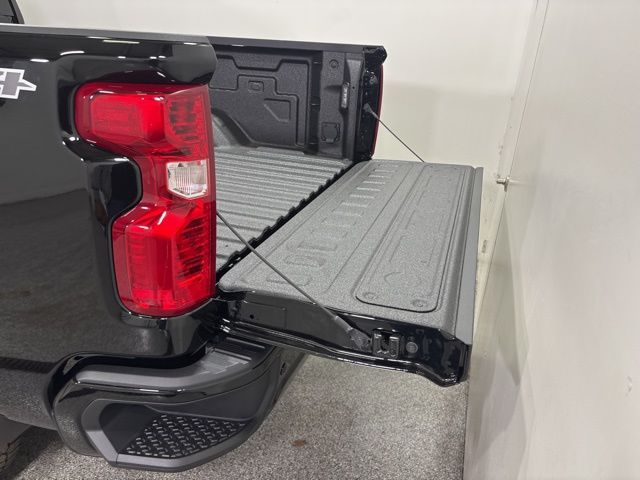 2025 Chevrolet Silverado 2500HD Custom photo
