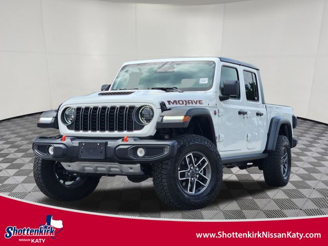 Bright White Clearcoat 2026 Jeep Gladiator Mojave Crew Cab 4WD Pickup Truck Four-Wheel Drive 8-Speed Automatic