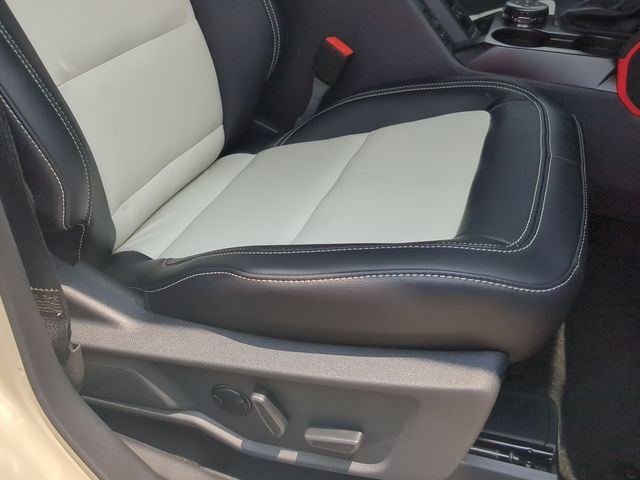 New 2026 Wimbledon White Ford Outer Banks® image 43