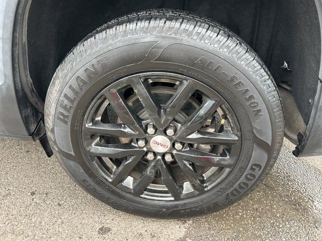 2019 GMC Acadia SLT-1 photo
