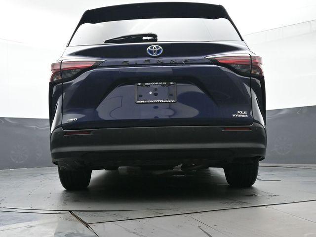 2022 Toyota Sienna XLE 41