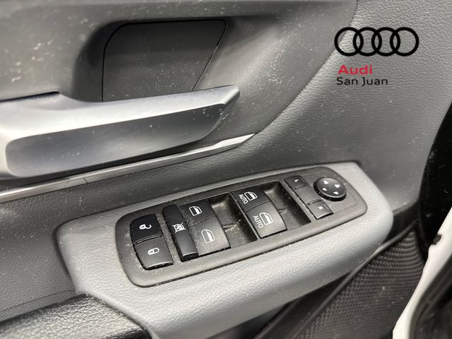 Used 2022 White Ram Big Horn/Lone Star image 29