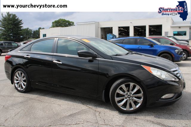 2011 Hyundai Sonata Middle level