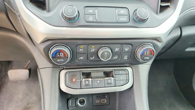 2023 GMC Acadia SLT - Photo 20