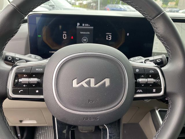 Used 2026 Kia Carnival Hybrid Van