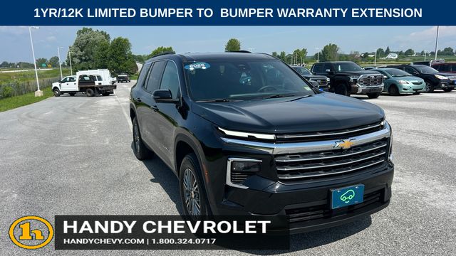 Mosaic Black Metallic 2025 Chevrolet Traverse SUV / Crossover Four-Wheel Drive 8-Speed Automatic