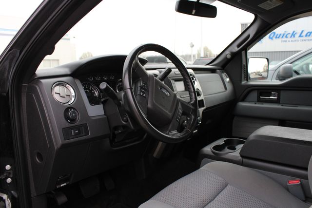 Used 2013 Black Ford XLT image 2