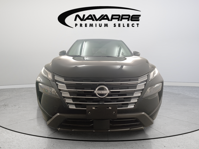 2024 Nissan Rogue SV — photo 2