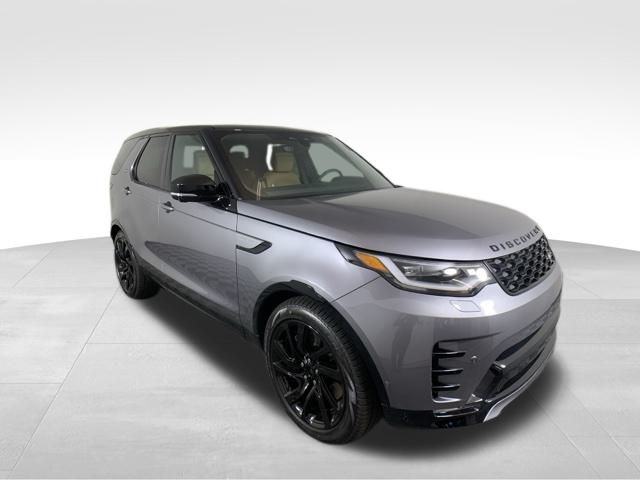 2025 Land Rover Discovery Dynamic SE 8