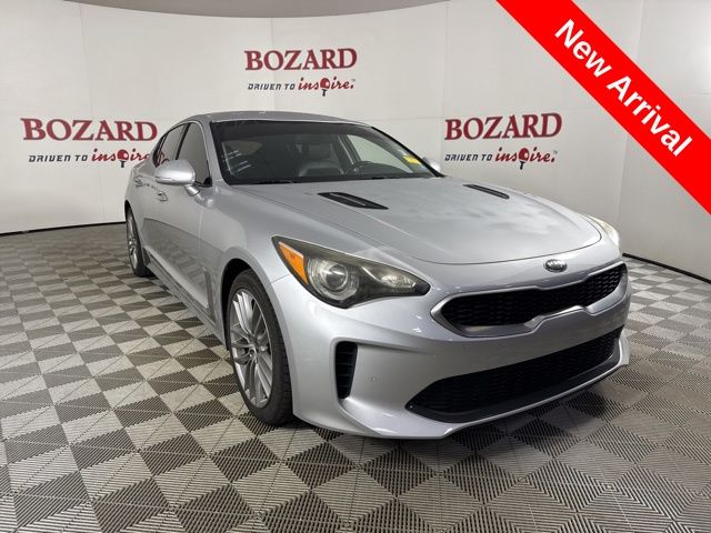 2018 Silky Silver Kia Stinger Base RWD Sedan