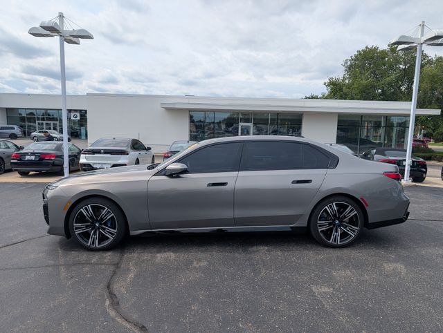 2023 BMW 7 Series photo 1