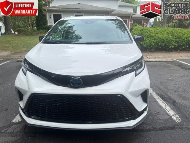 2025 Toyota Sienna XSE