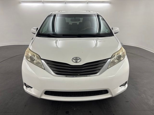 2012 Toyota Sienna XLE