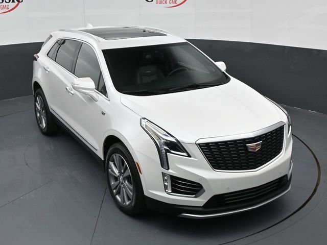 Crystal White 2025 Cadillac XT5 Premium Luxury FWD SUV / Crossover Front-Wheel Drive 9-Speed Automatic
